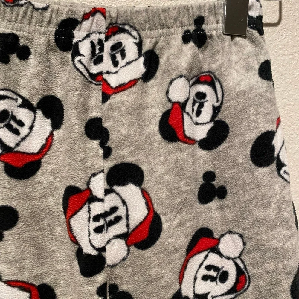 Disney Christmas Pajamas Mickey Mouse pants size 8 UNISEX Winter Holidays